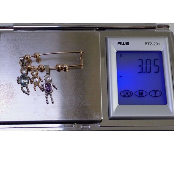 *SOLD* 14K Gold Pin with People Charms - Figures Boy Girl Charms - Picture 6 of 6